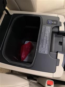 تۆیۆتا لاند کروزەر